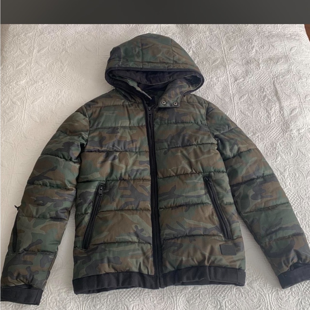 Zara Hooded Camo Puffer Jacket - Green Camouflage Men’s Small